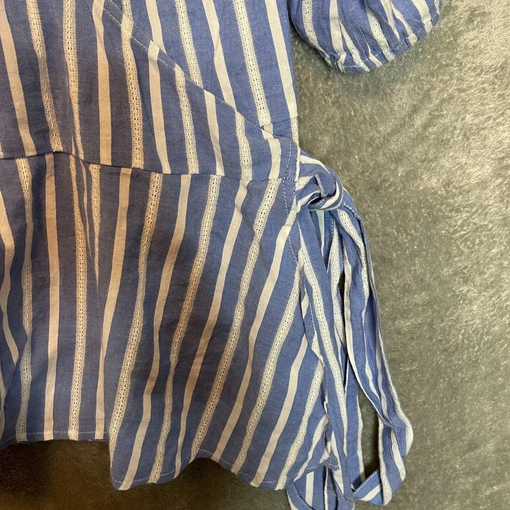 Old Navy Women Nautical Coastal Puff Sleeve Smocked Striped Wrap Blouse Top M